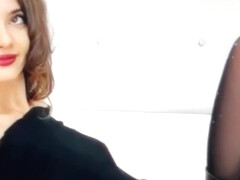 Mistress Alexis in pantyhose tease Nr.1