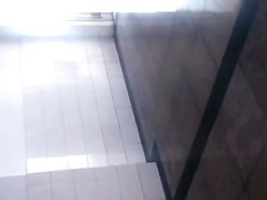 chinese girls go to toilet.20
