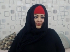 Muslim babe showing off the goods