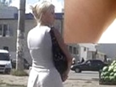 Up petticoat of slap-up arse